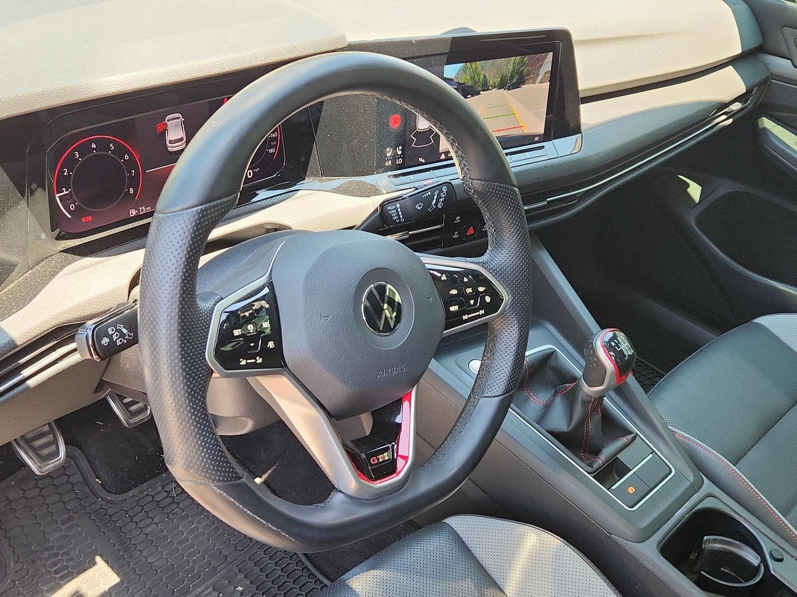 Used 2022 Volkswagen GTI Autobahn FWD image 4
