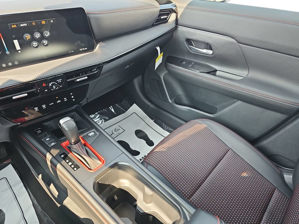 Used 2026 Nissan Kicks SR FWD image 24