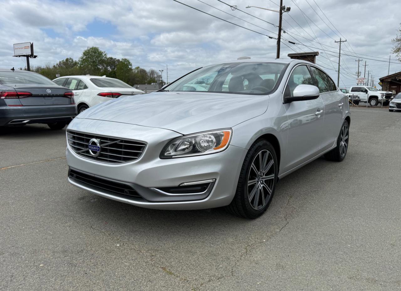 Used 2018 Volvo S60 T5 Inscription image 3