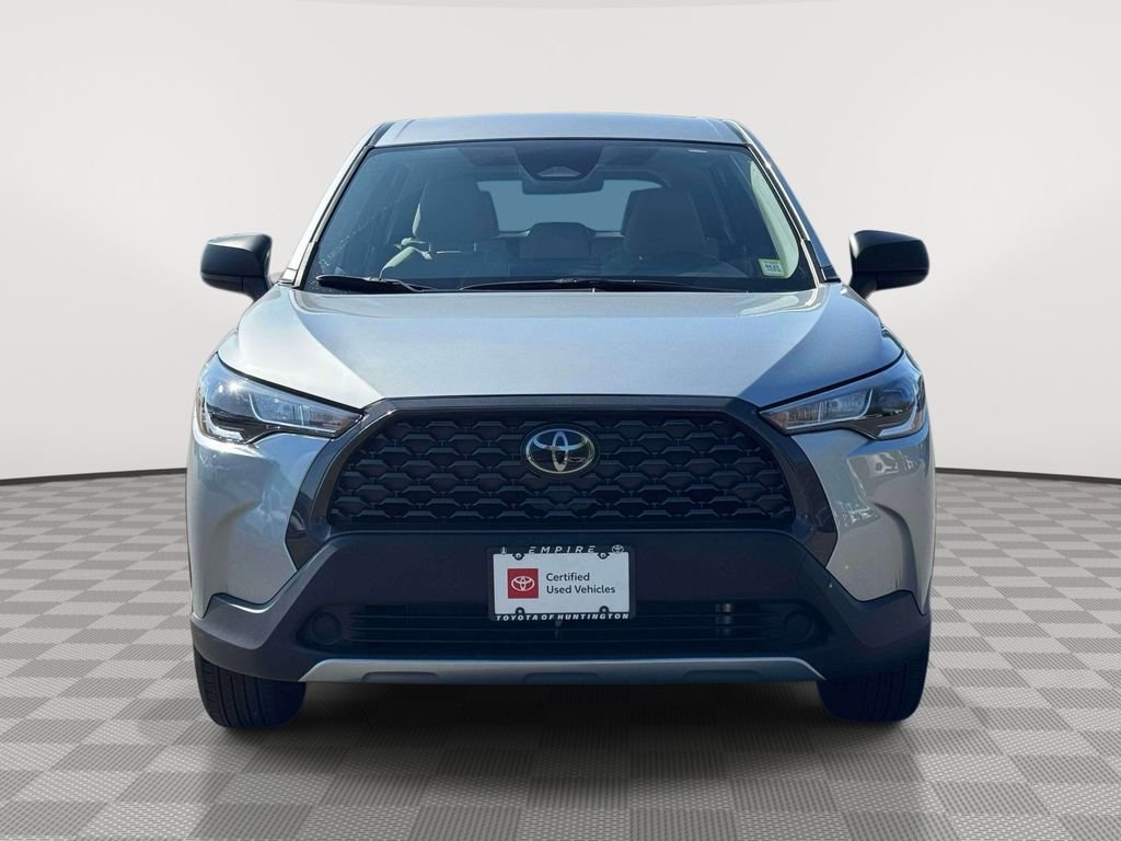 Used 2023 Toyota Corolla Cross L AWD/4WD video 2