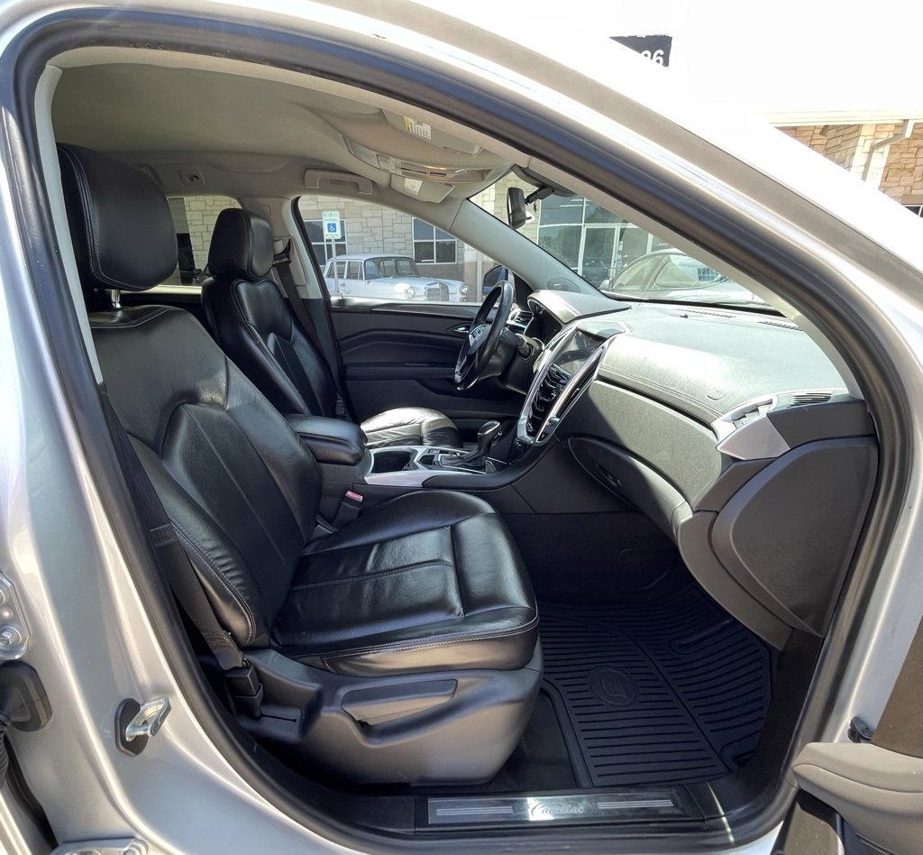 Used 2013 Cadillac SRX FWD image 29