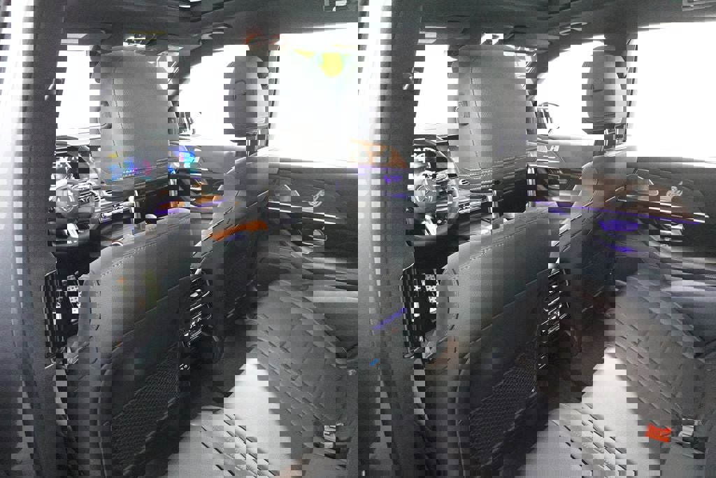 Used 2025 Mercedes-Benz GLS 450 4MATIC image 25