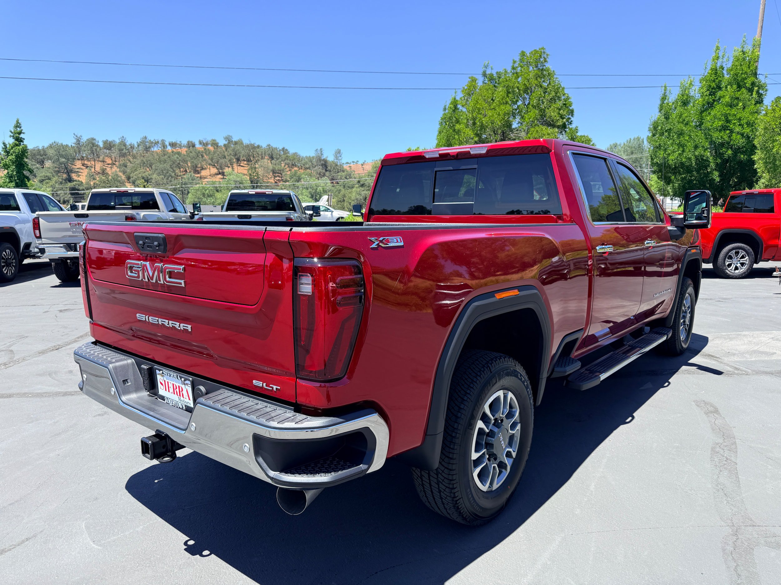 New 2026 GMC Sierra 2500 SLT w/ SLT Premium Package AWD/4WD image 4