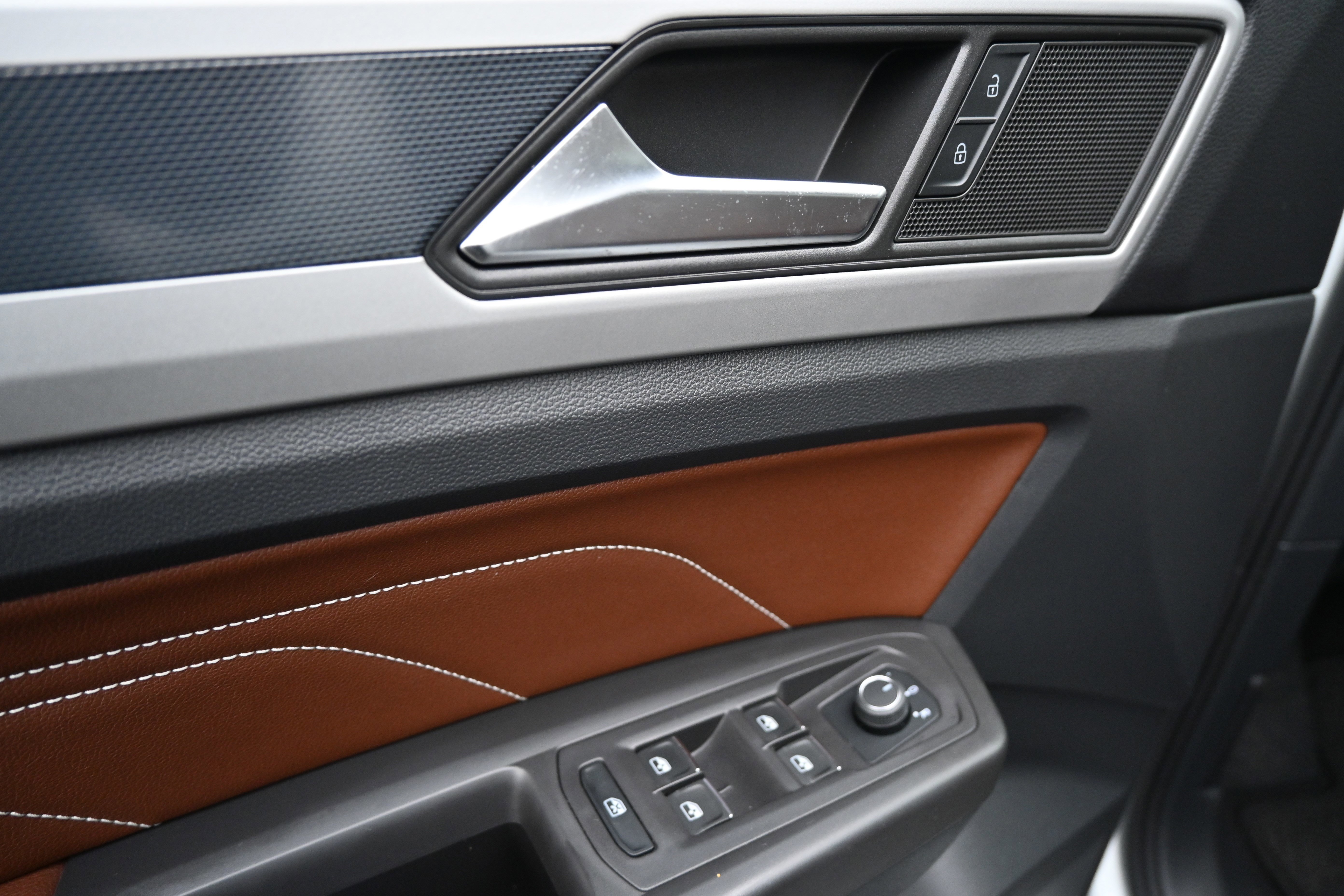 Used 2023 Volkswagen Atlas SEL R-Line image 16