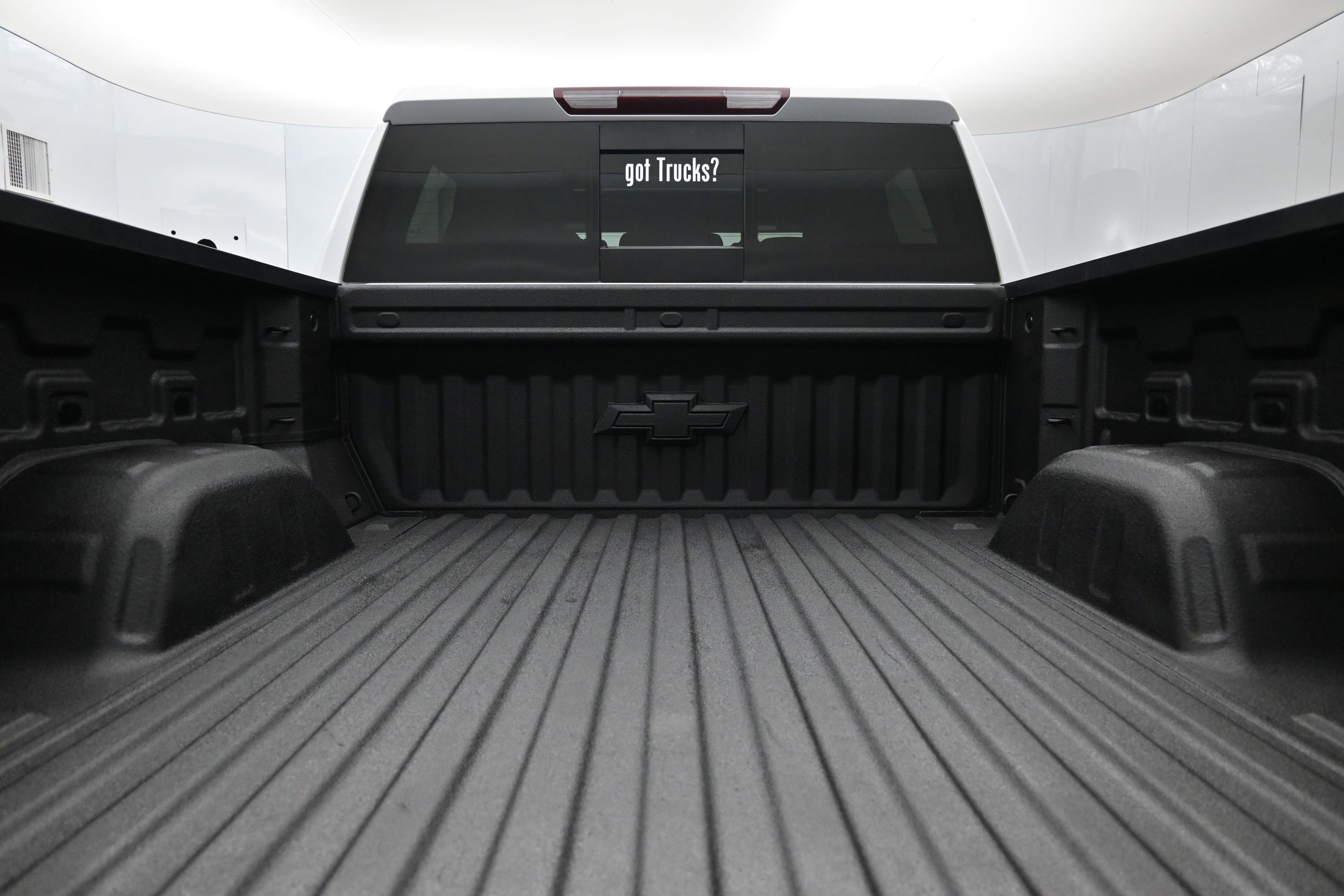 Used 2022 Chevrolet Silverado 1500 LT Trail Boss w/ LT Trail Boss Premium Package AWD/4WD image 7