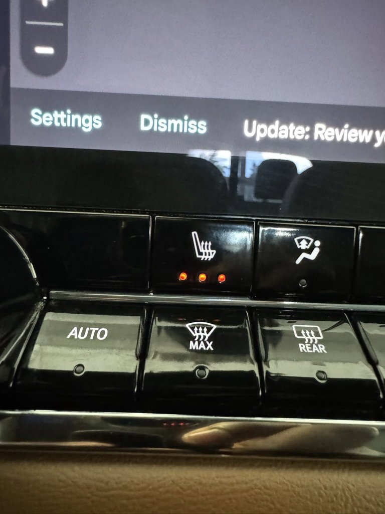 Certified 2023 GMC Canyon AT4 image 7