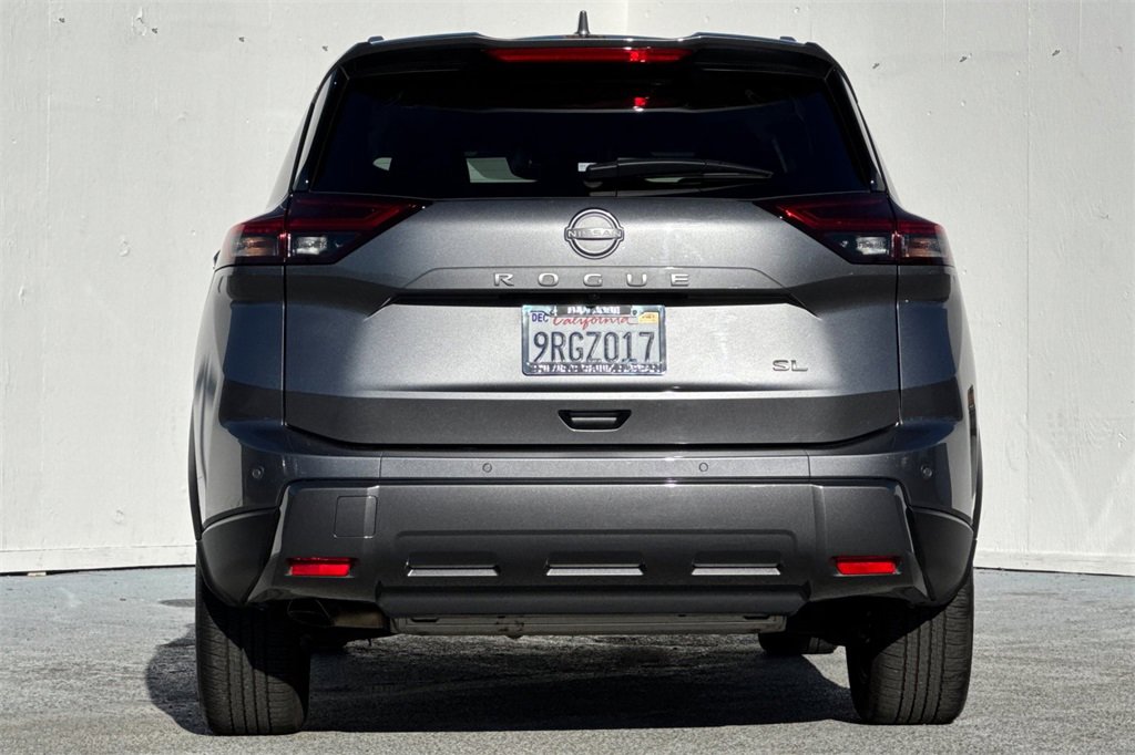 Certified 2025 Nissan Rogue SL w/ SL Premium Package image 4