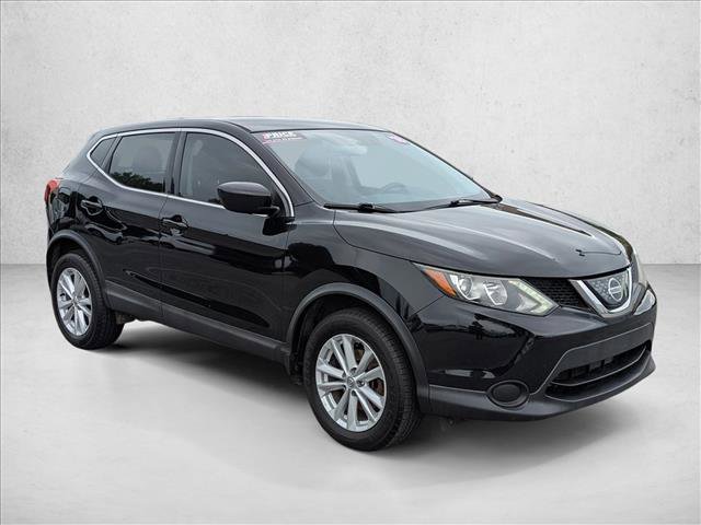 Used 2018 Nissan Rogue Sport S w/ S Appearance Package FWD image 3