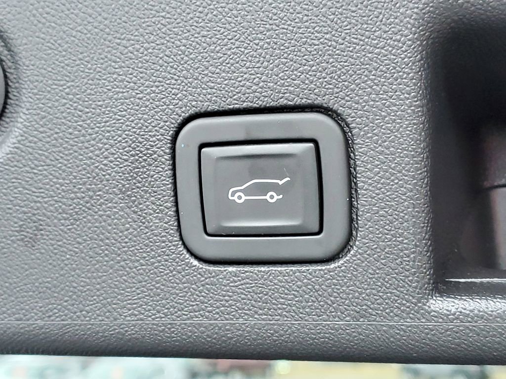 Used 2024 Chevrolet Equinox LT image 30