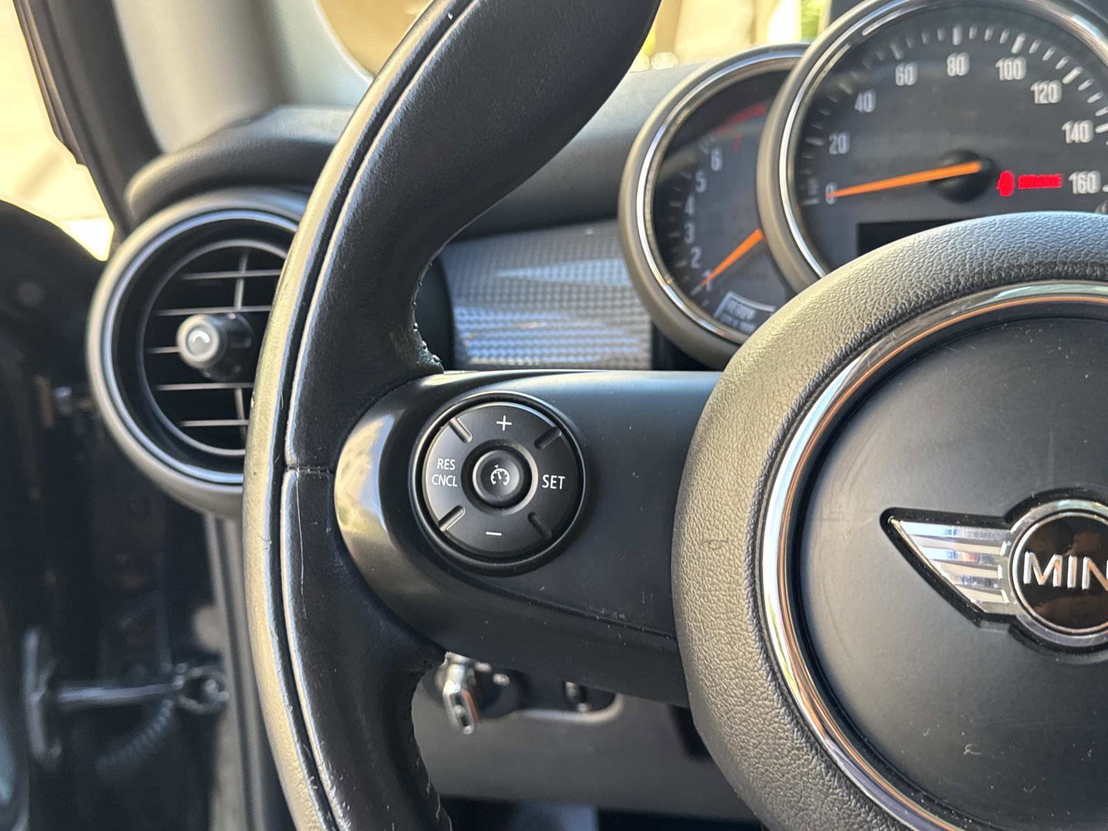 Used 2017 MINI Cooper 2-Door Hardtop FWD image 12