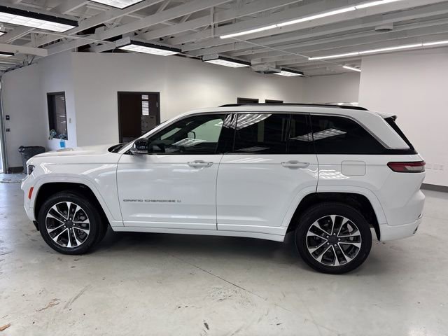 Used 2023 Jeep Grand Cherokee Overland image 6