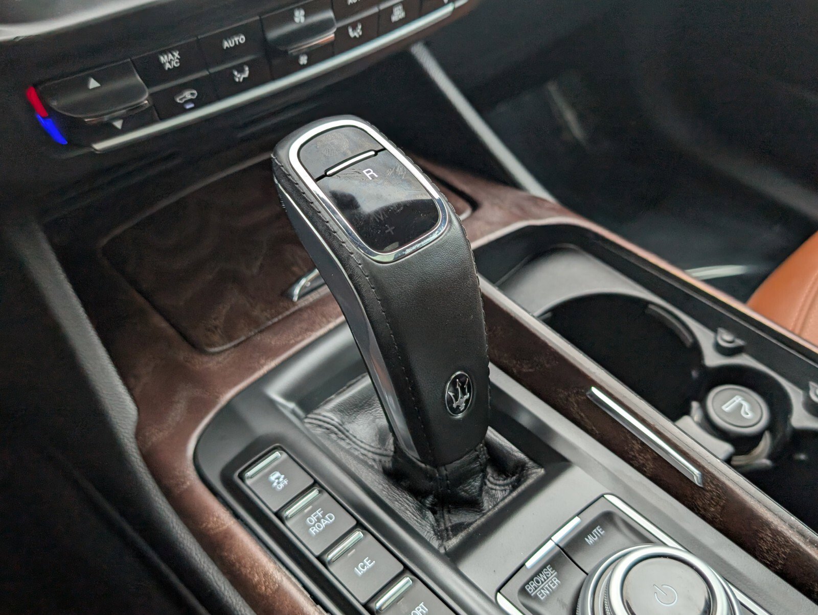 Used 2022 Maserati Levante Modena image 25