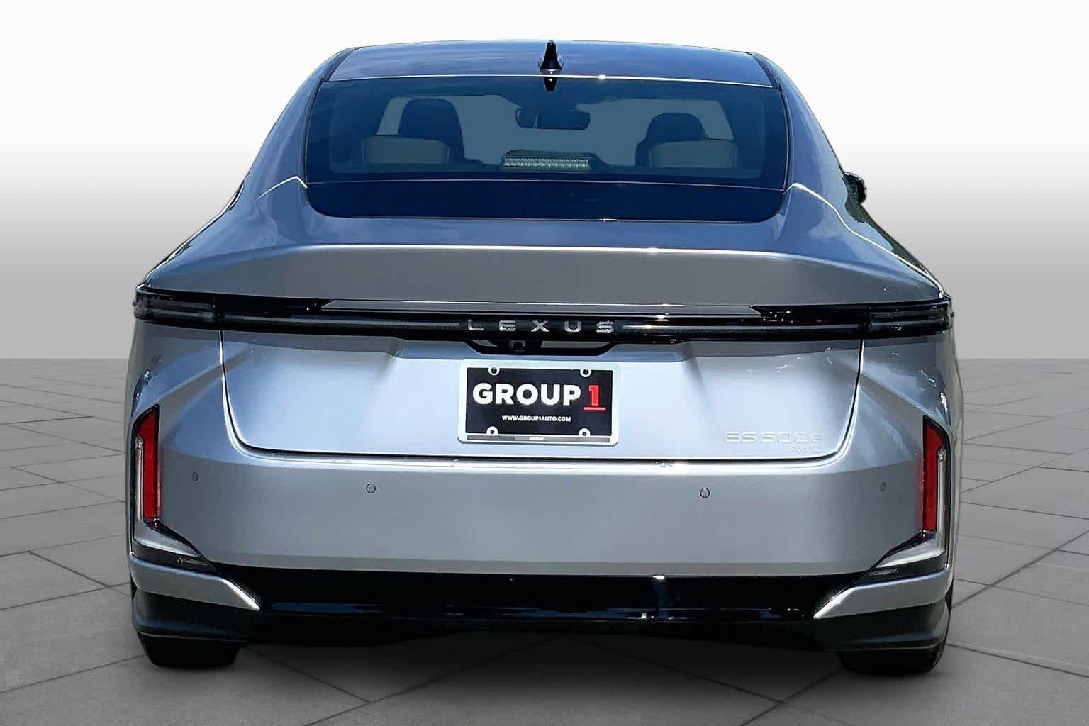 New 2026 Lexus ES 500e AWD/4WD image 4