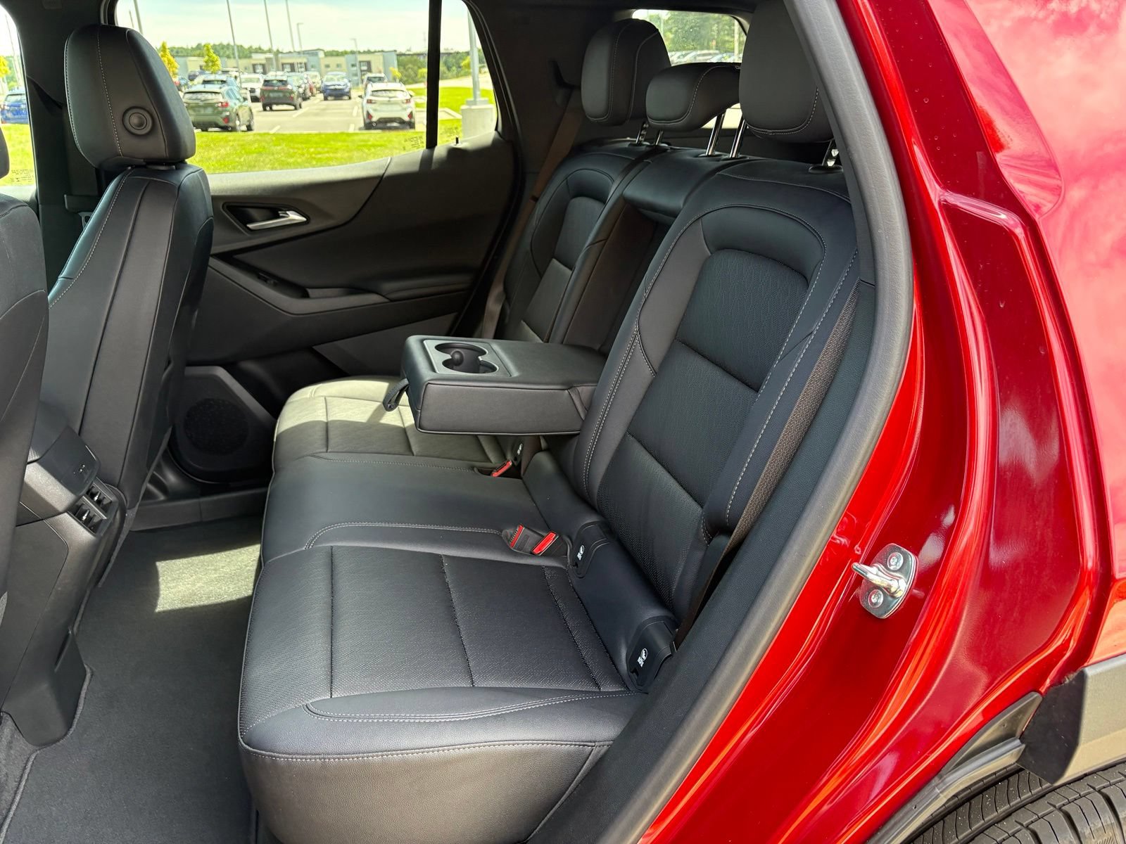 Used 2025 Chevrolet Equinox LT w/ Convenience Package II AWD/4WD image 33