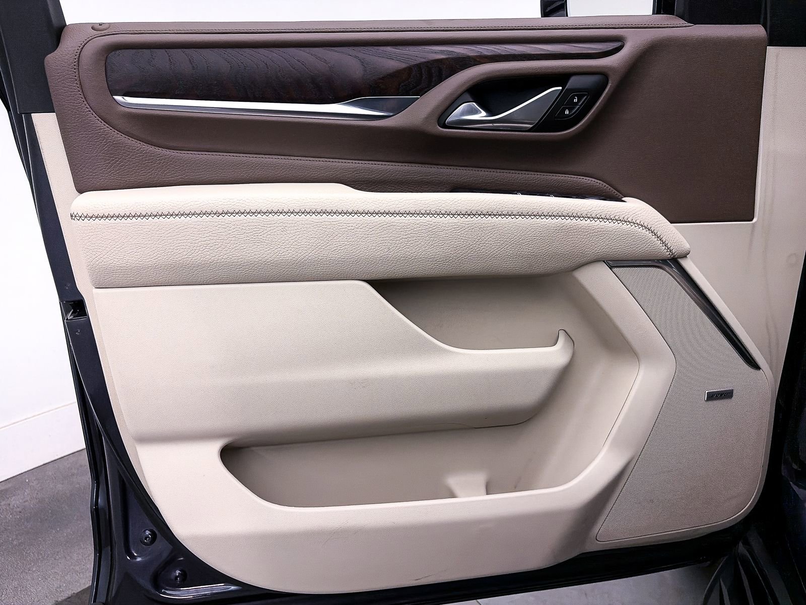 Used 2023 GMC Yukon XL Denali AWD/4WD image 19