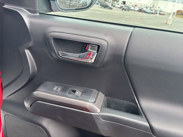 Used 2021 Toyota Tacoma TRD Sport AWD/4WD image 10