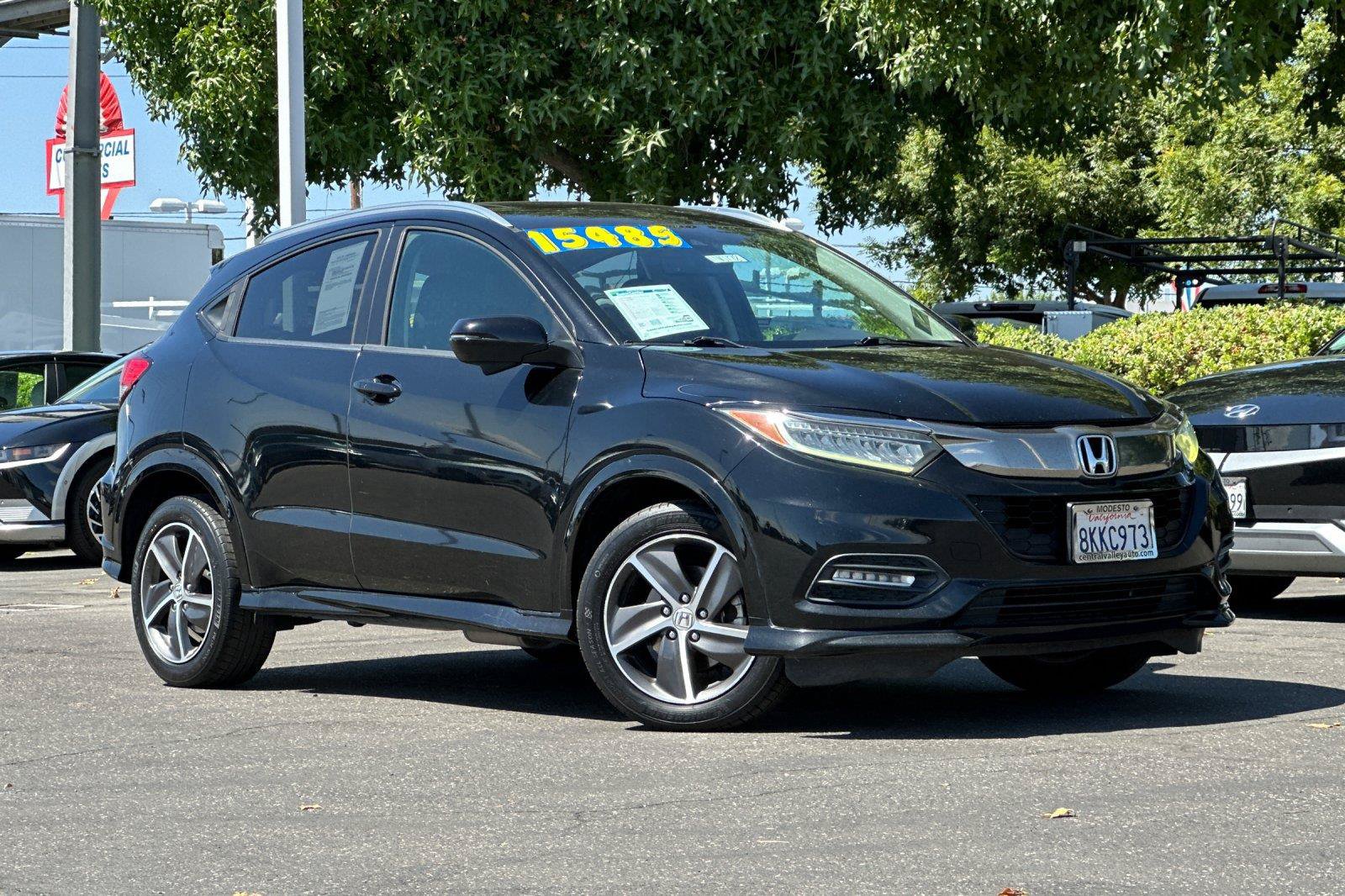 Used 2019 Honda HR-V Touring image 2