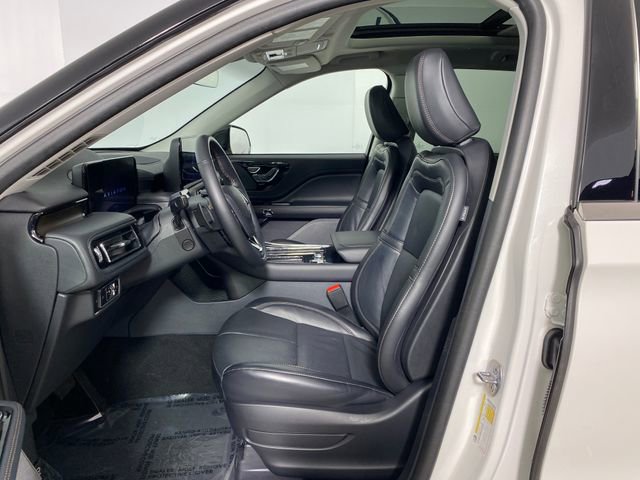 Used 2025 Lincoln Aviator Reserve w/ Illumination Package image 12