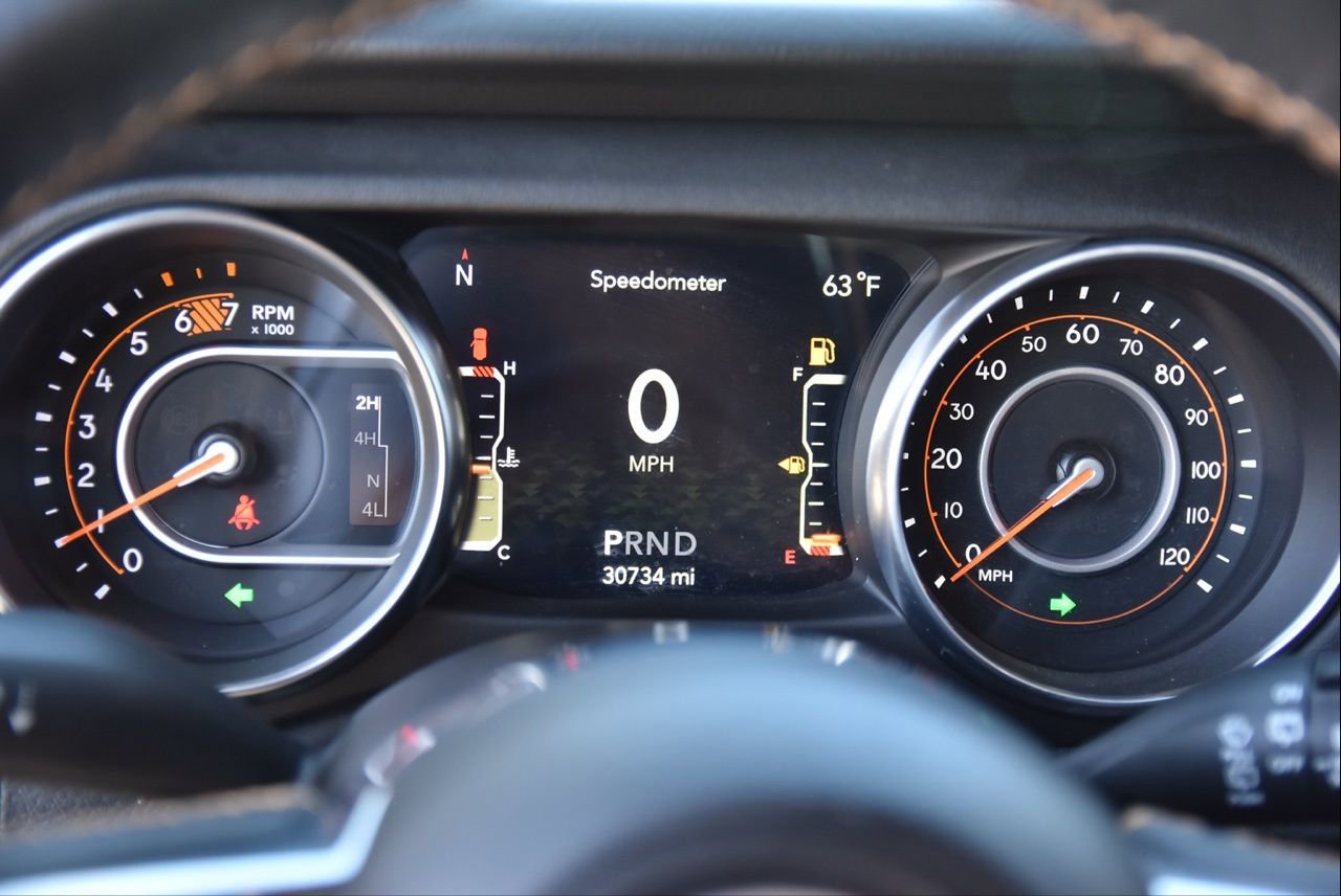 Used 2022 Jeep Wrangler Unlimited Sahara image 25