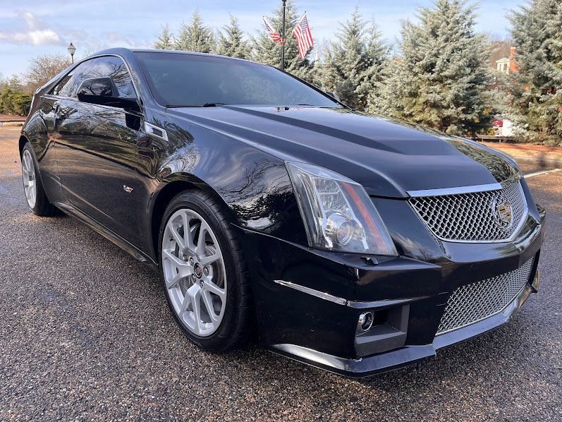 Used 2011 Cadillac CTS V RWD image 35