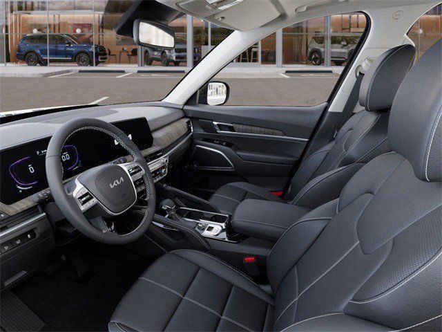 Certified 2025 Kia Telluride EX w/ EX Captain's Chair Package FWD image 17