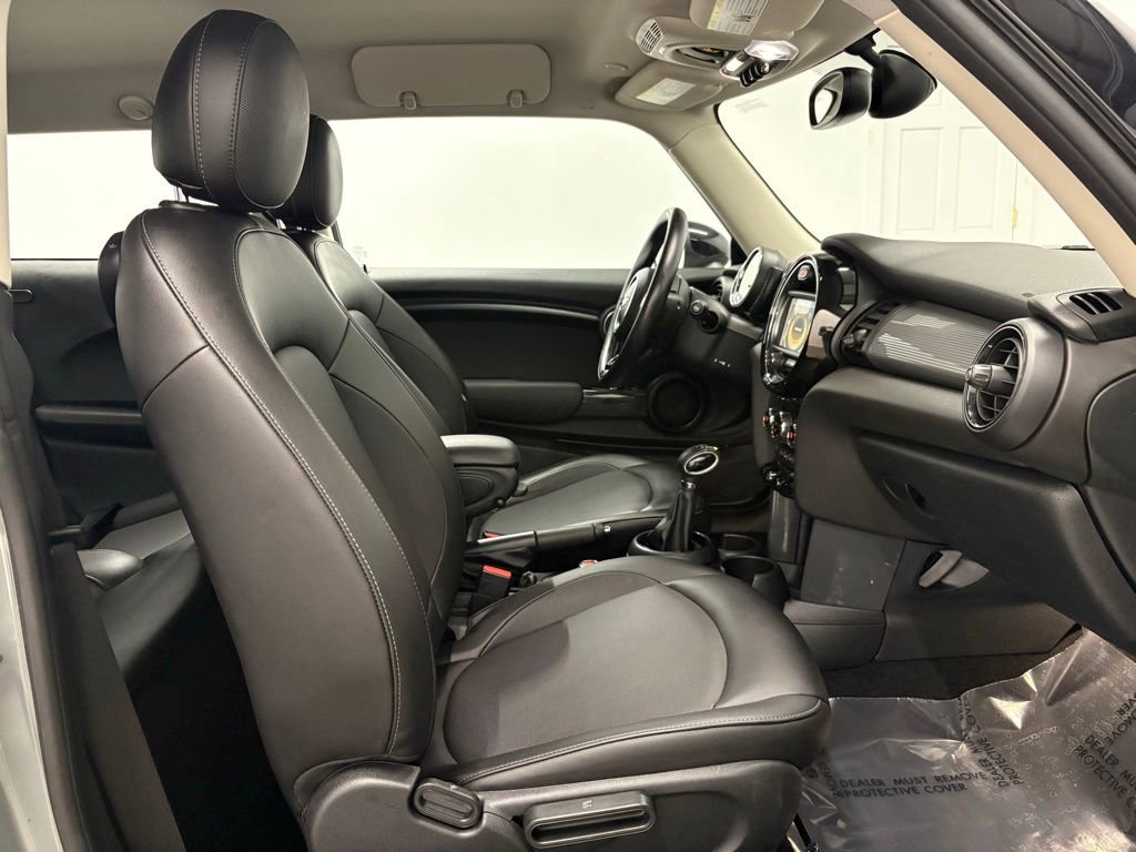 Used 2017 MINI Cooper 2-Door Hardtop image 19