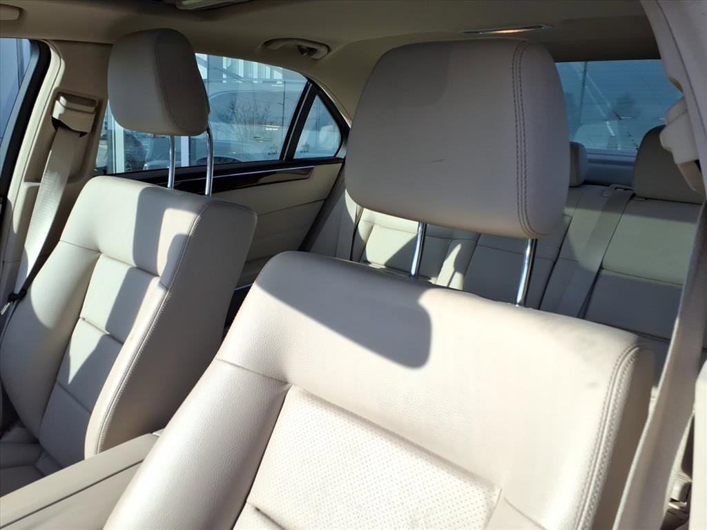 Used 2014 Mercedes-Benz E 350 4MATIC Sedan image 13