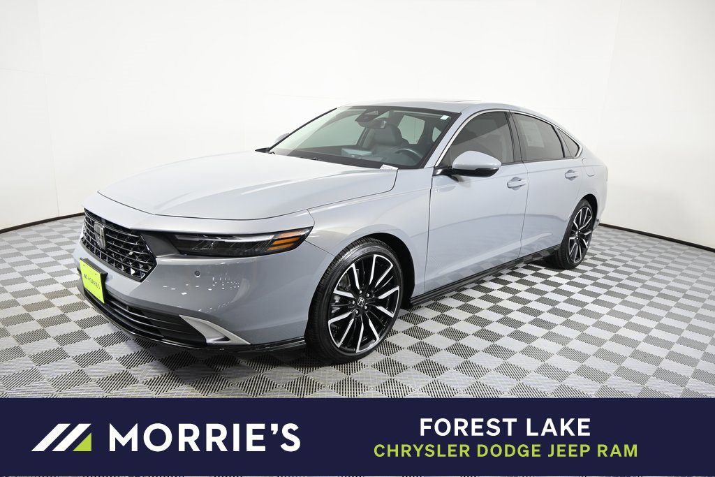 Used 2025 Honda Accord Touring image 1