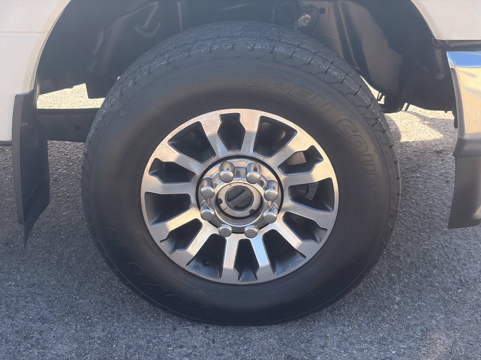Certified 2022 Ford F250 Lariat w/ Lariat Ultimate Package AWD/4WD image 9