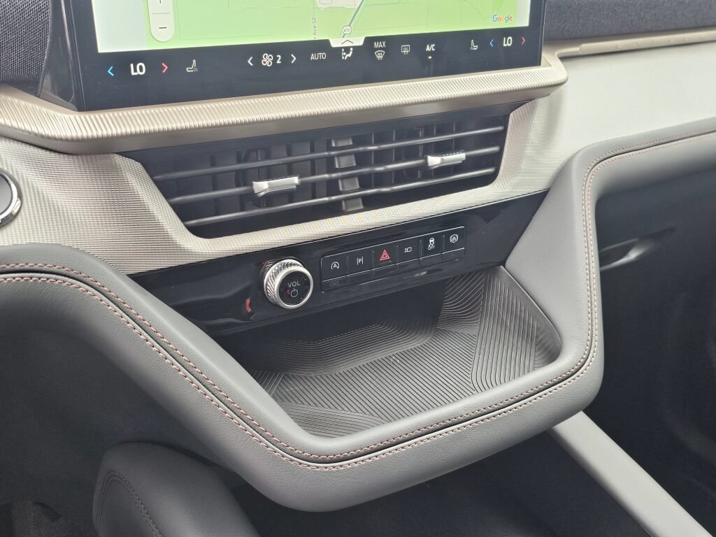 New 2025 Ford Explorer Active AWD/4WD image 17
