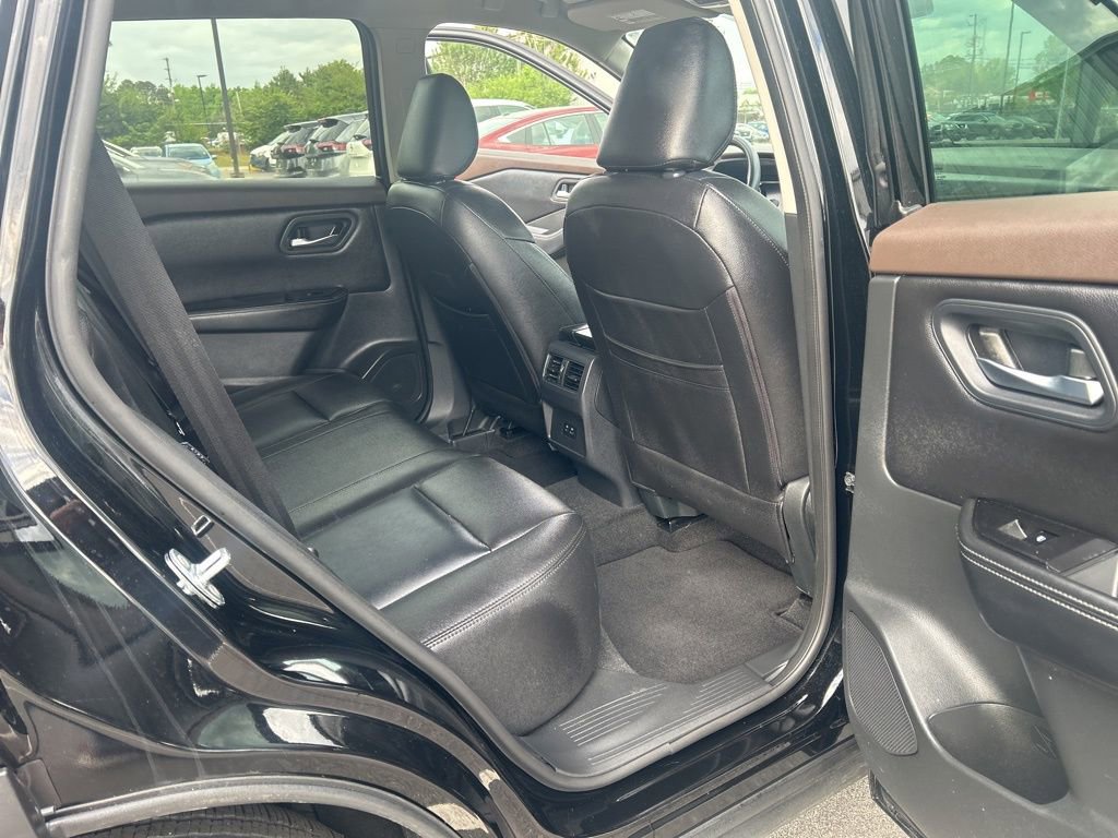 Certified 2023 Nissan Rogue SV image 25