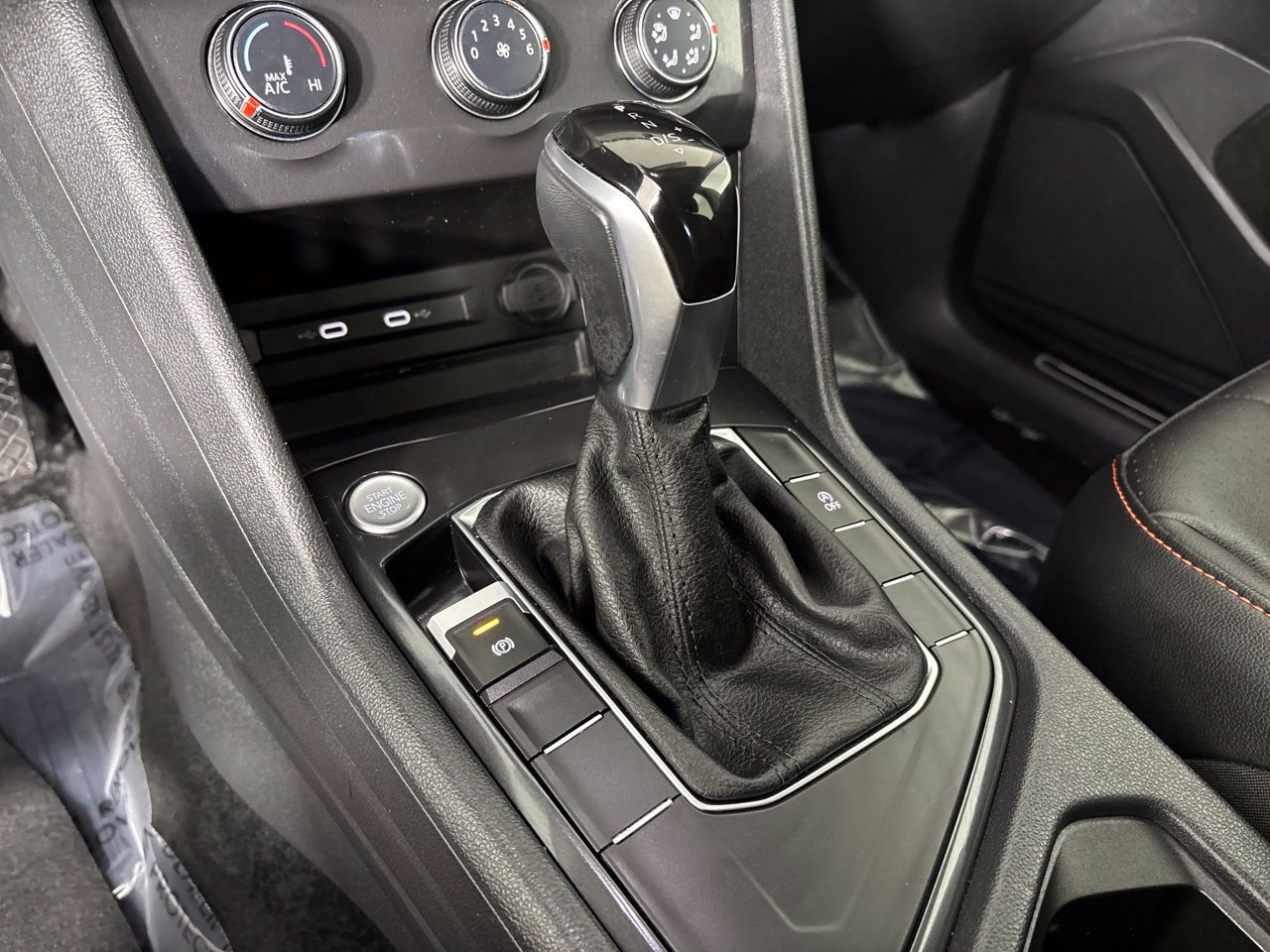 Used 2024 Volkswagen Tiguan Wolfsburg Edition FWD image 20