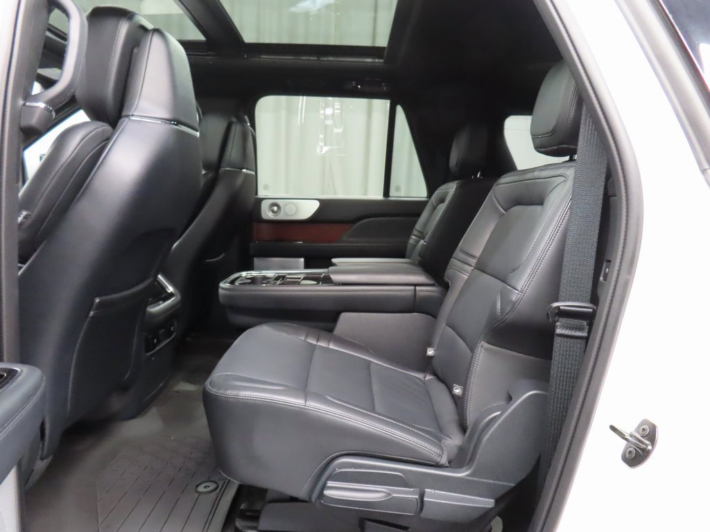 Used 2024 Lincoln Navigator L Reserve w/ Equipment Group 201A image 10