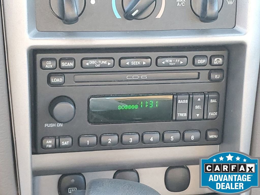 Used 2004 Ford Mustang Convertible image 27