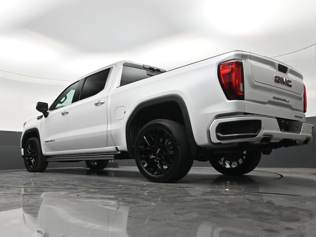 Used 2023 GMC Sierra 1500 Denali w/ Denali Carbonpro Edition AWD/4WD image 22