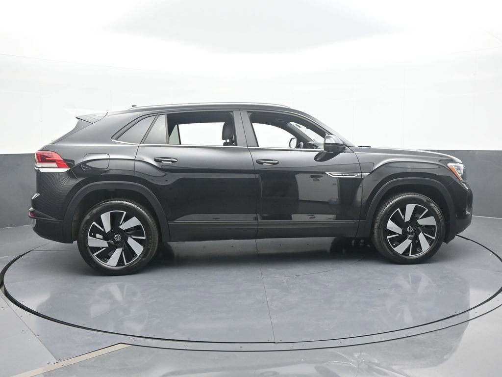 Used 2024 Volkswagen Atlas Cross Sport SE image 7
