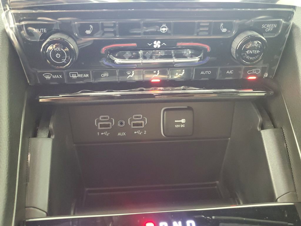 New 2025 Jeep Grand Cherokee Limited w/ Black Appearance Package image 17