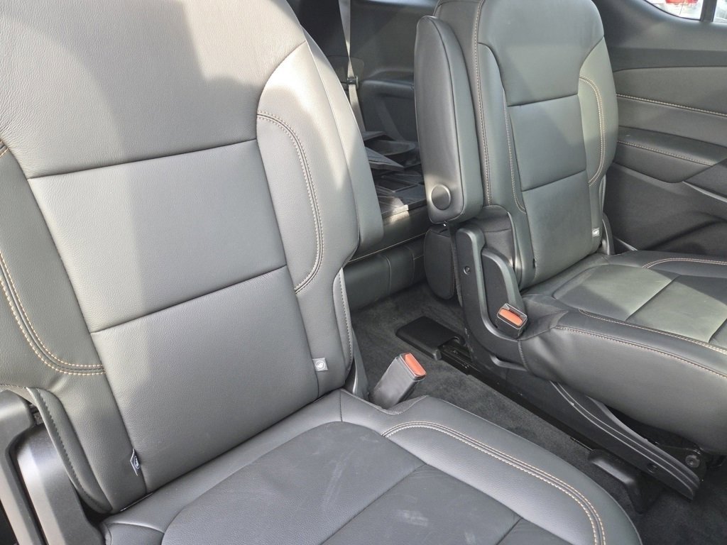 Used 2020 Chevrolet Traverse LT w/ LT Premium Package image 34