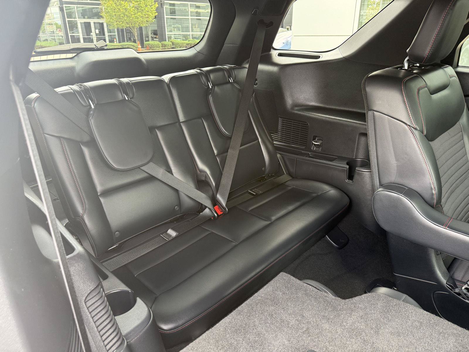 Used 2025 Ford Explorer ST-Line AWD/4WD image 21