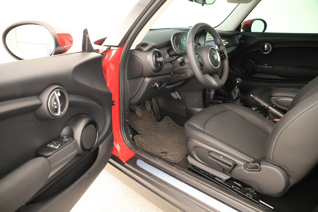 Used 2024 MINI Cooper 2-Door Hardtop FWD image 14