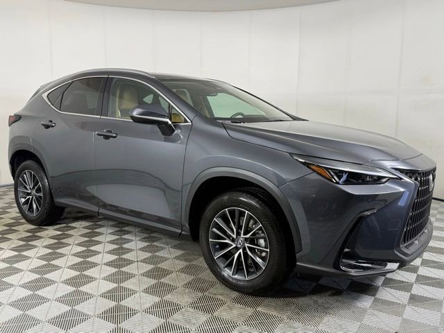 Used 2025 Lexus NX 250 FWD w/ Towing Package (2000 Lbs) image 6