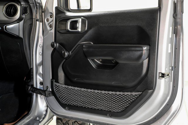 Used 2020 Jeep Wrangler Sport AWD/4WD image 34