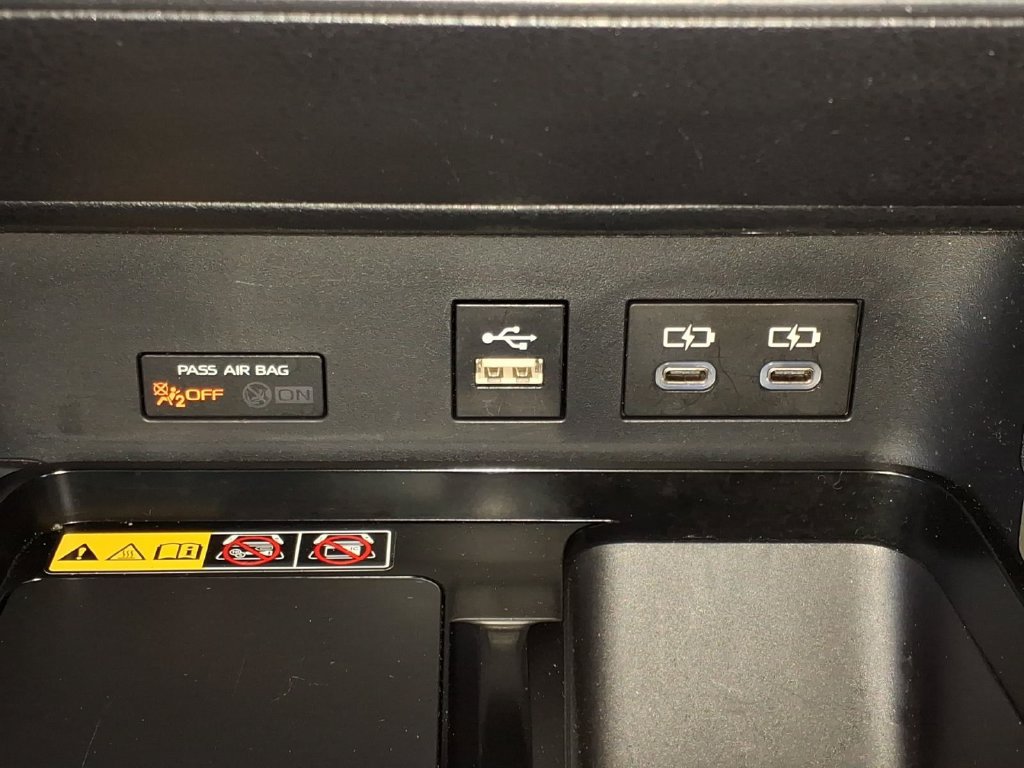 Certified 2025 Toyota Camry LE FWD image 9