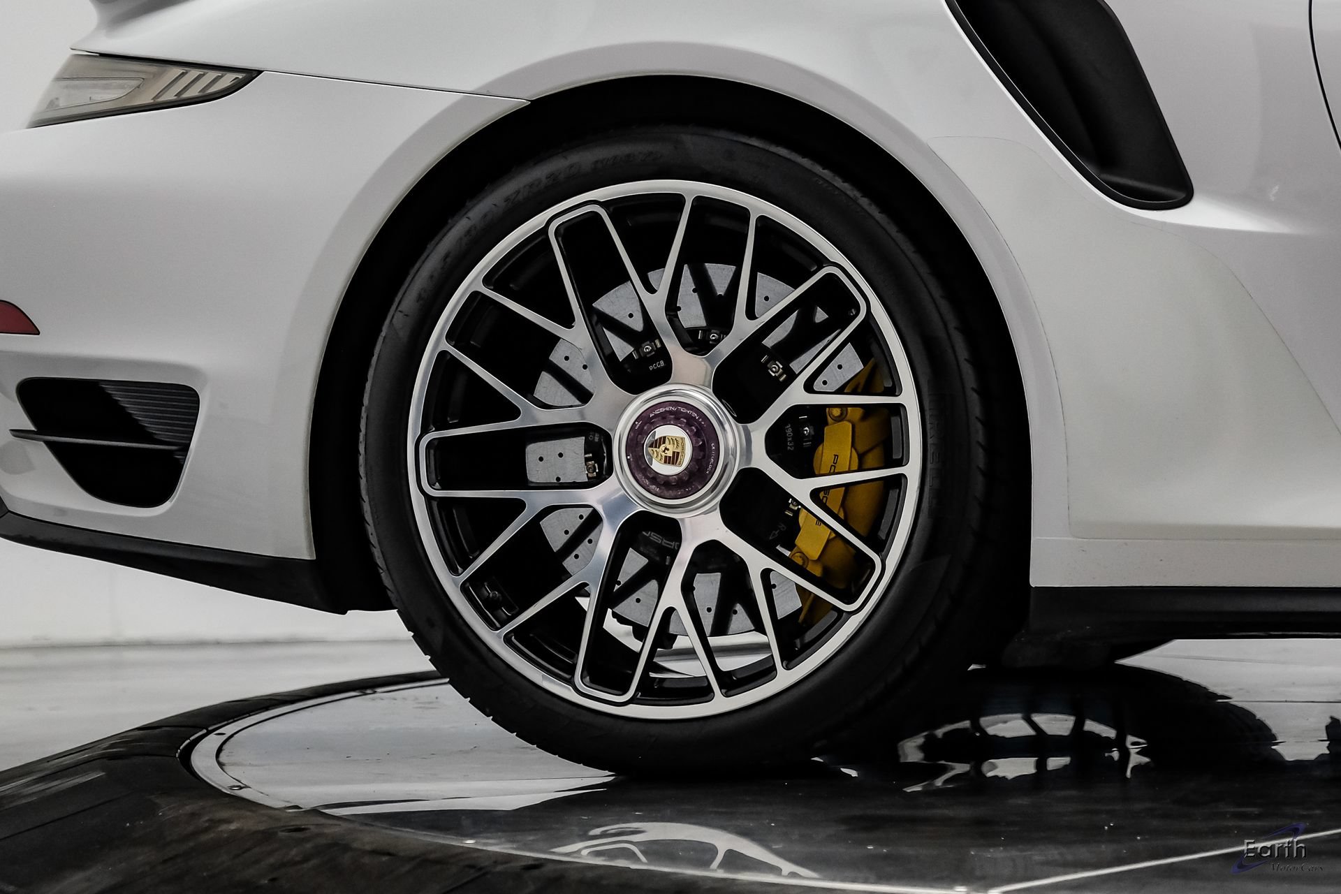 Used 2016 Porsche 911 Turbo S AWD/4WD image 96