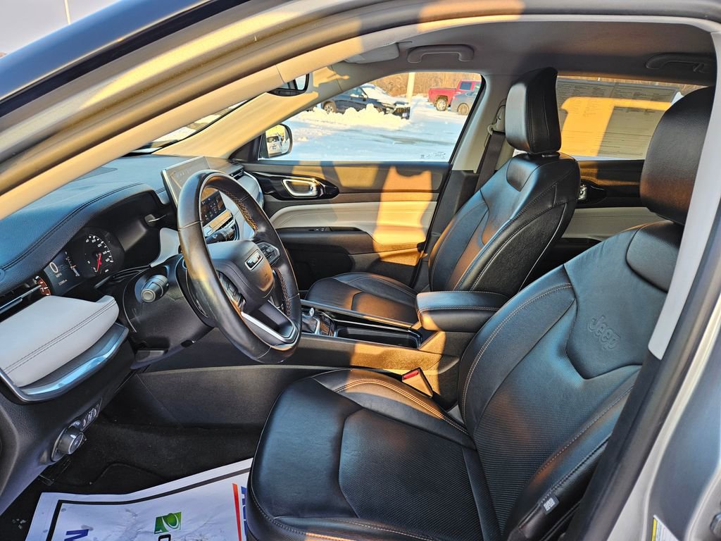 Used 2022 Jeep Compass Limited image 22