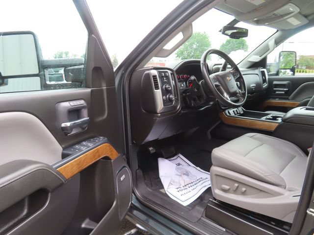 Used 2019 Chevrolet Silverado 2500 LTZ w/ Duramax Plus Package AWD/4WD image 18