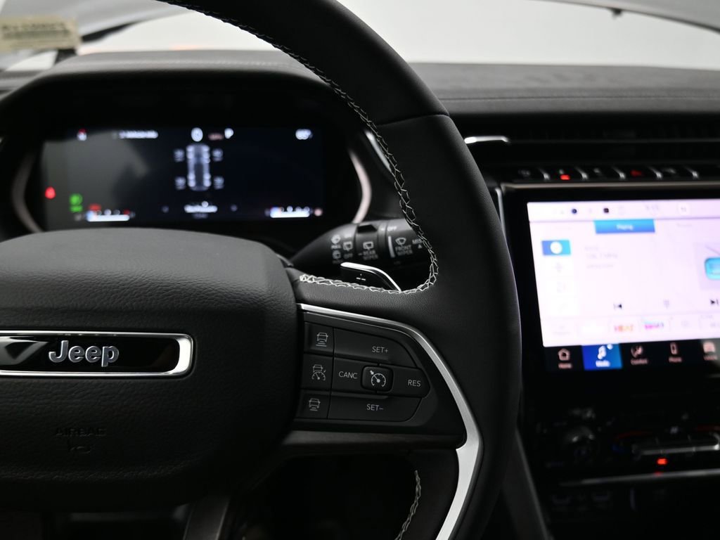 New 2025 Jeep Grand Cherokee Limited image 19