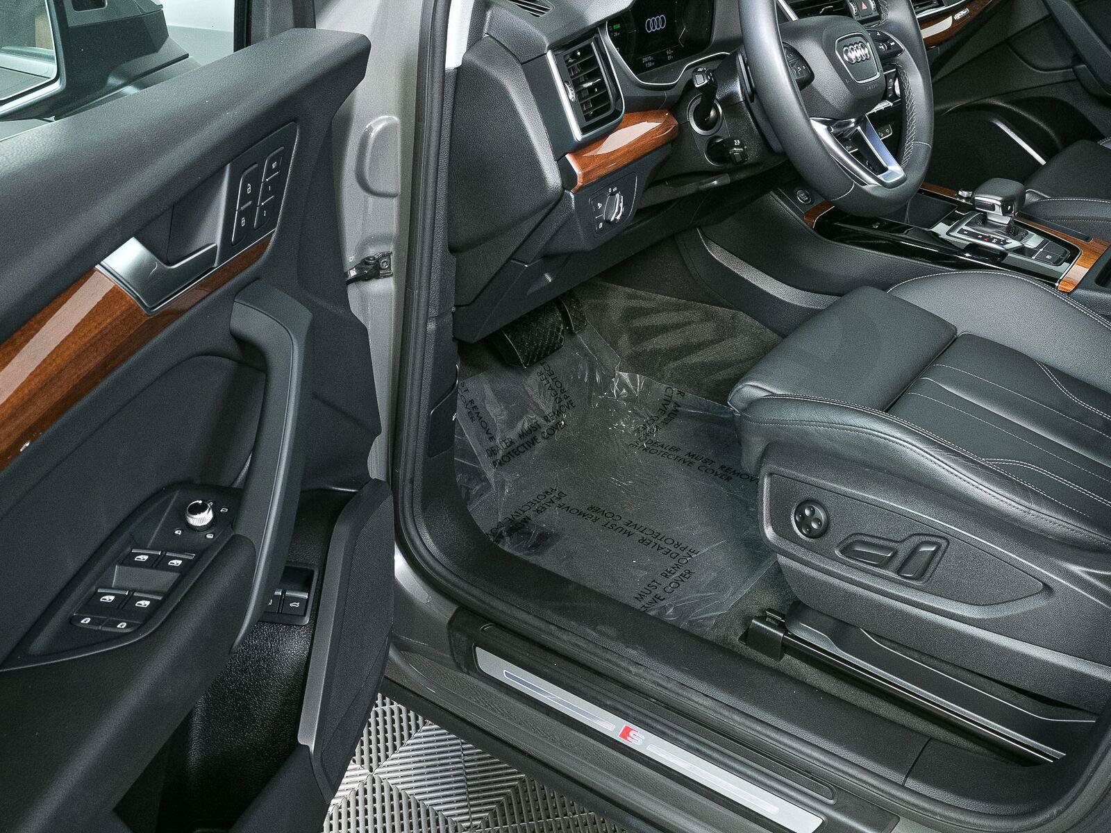 Used 2023 Audi Q5 e Premium AWD/4WD image 8