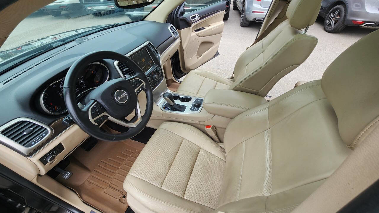Used 2017 Jeep Grand Cherokee Limited w/ Luxury Group II AWD/4WD image 29