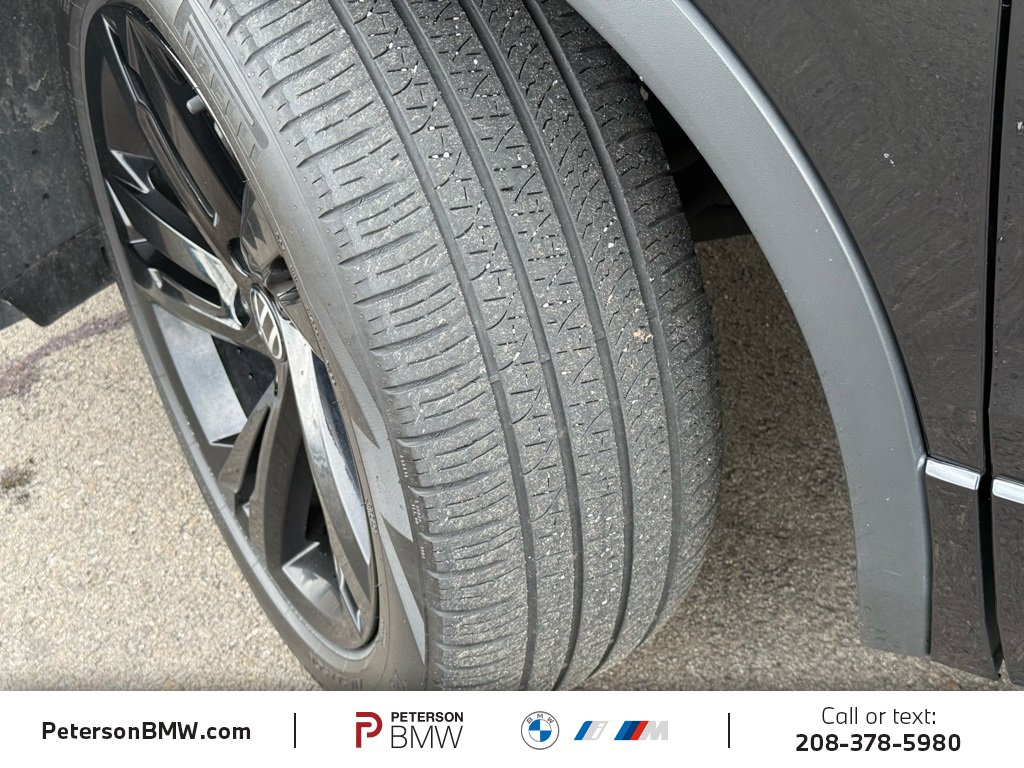 Used 2023 Volkswagen Tiguan SE R-Line image 10